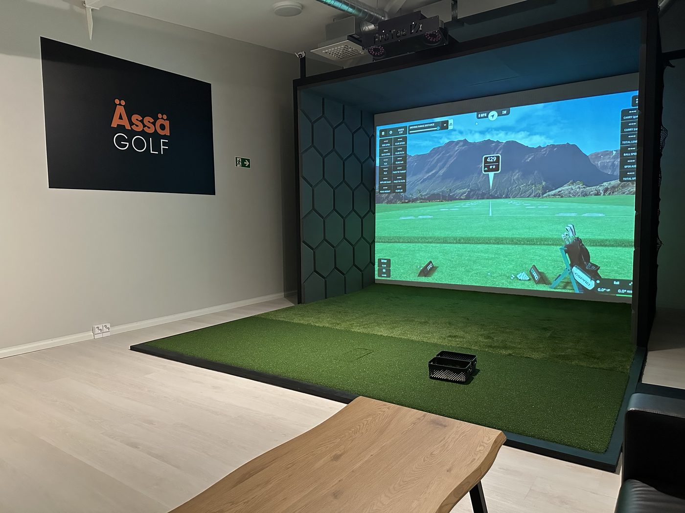 ÄssäGolf Gumböle simulaattoritila